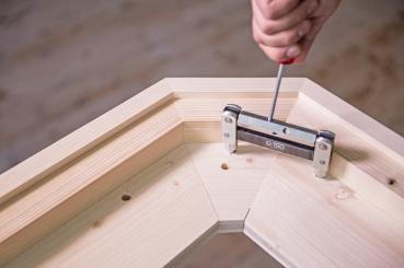 Maxifix mitre clamp - the small super clamp | join frames, door panels, cornices etc. quickly and easily | high clamping force despite small size | specially hardened and replaceable compass tips